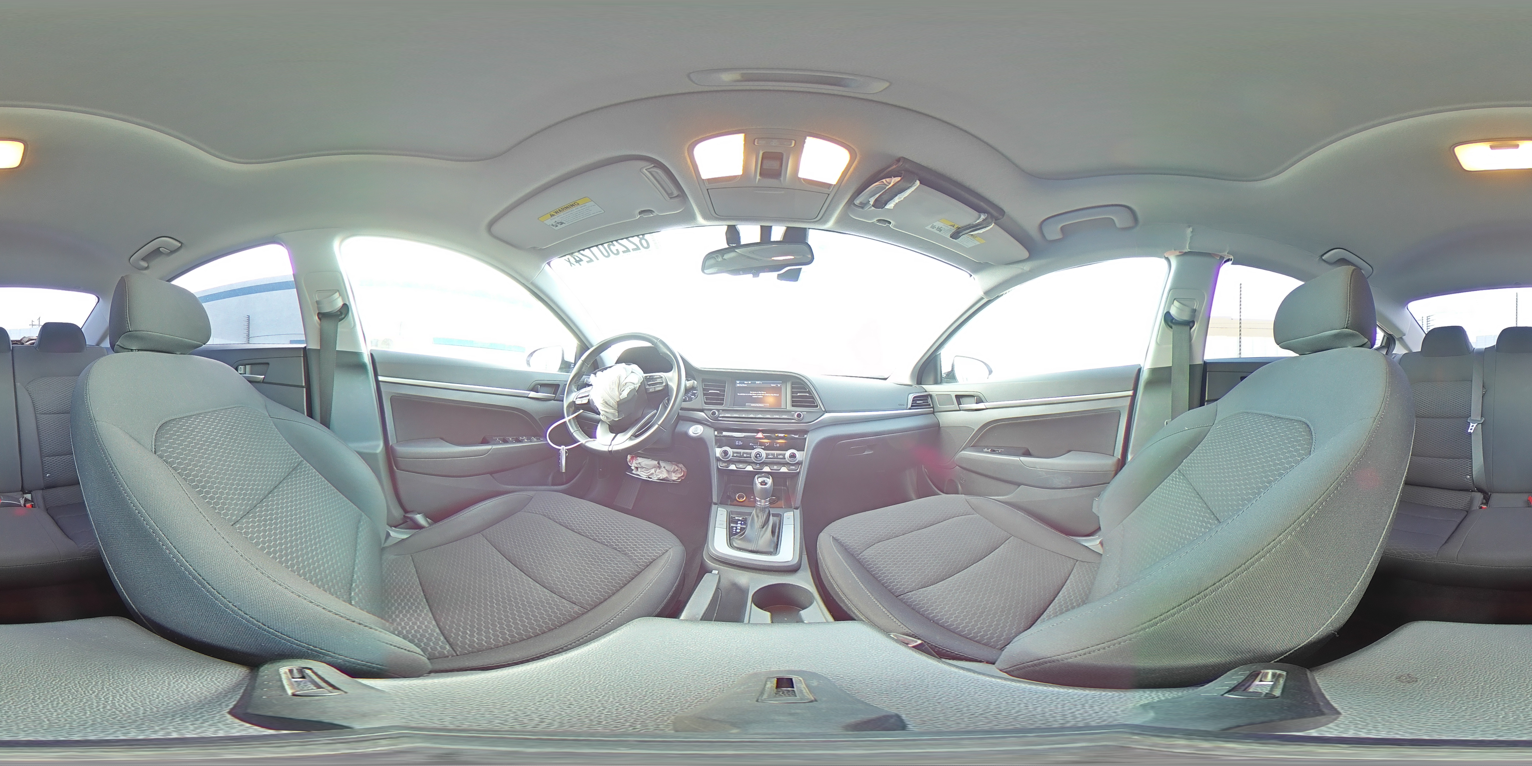 2020 Hyundai Elantra - Image 12