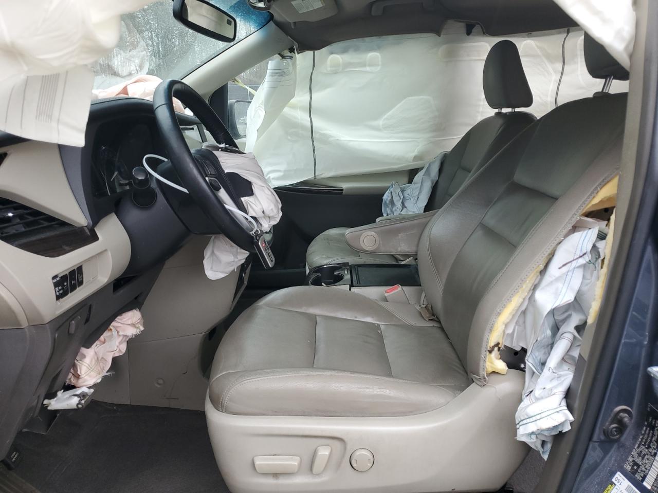 2015 Toyota Sienna - Image 7