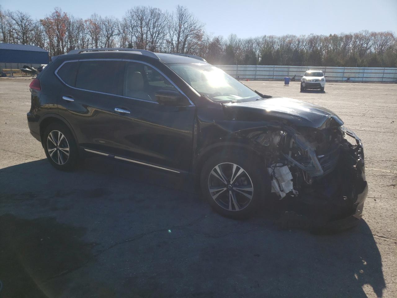 2017 Nissan Rogue - Image 4