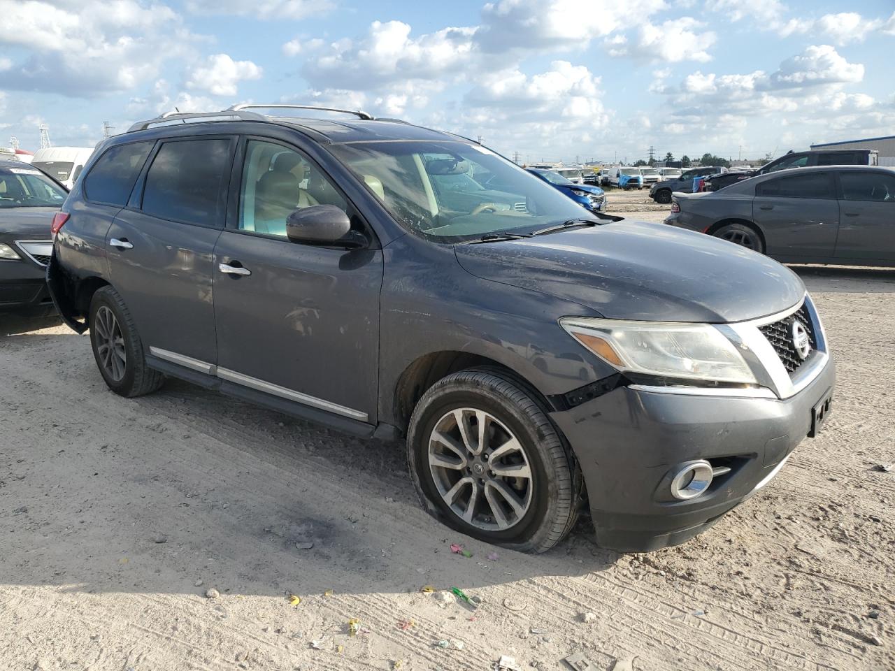2013 Nissan Pathfinder - Image 4