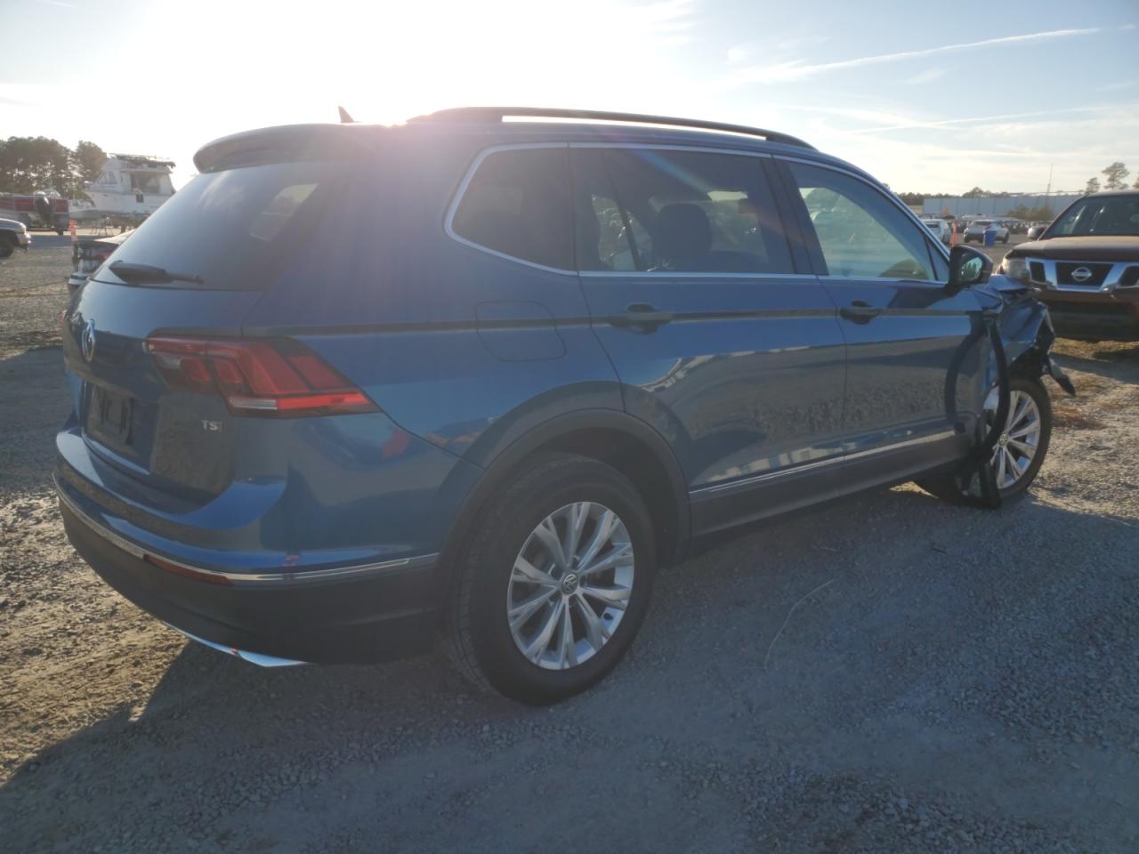 2018 Volkswagen Tiguan Se VIN: 3VV3B7AX1JM021015 Lot: 80433974