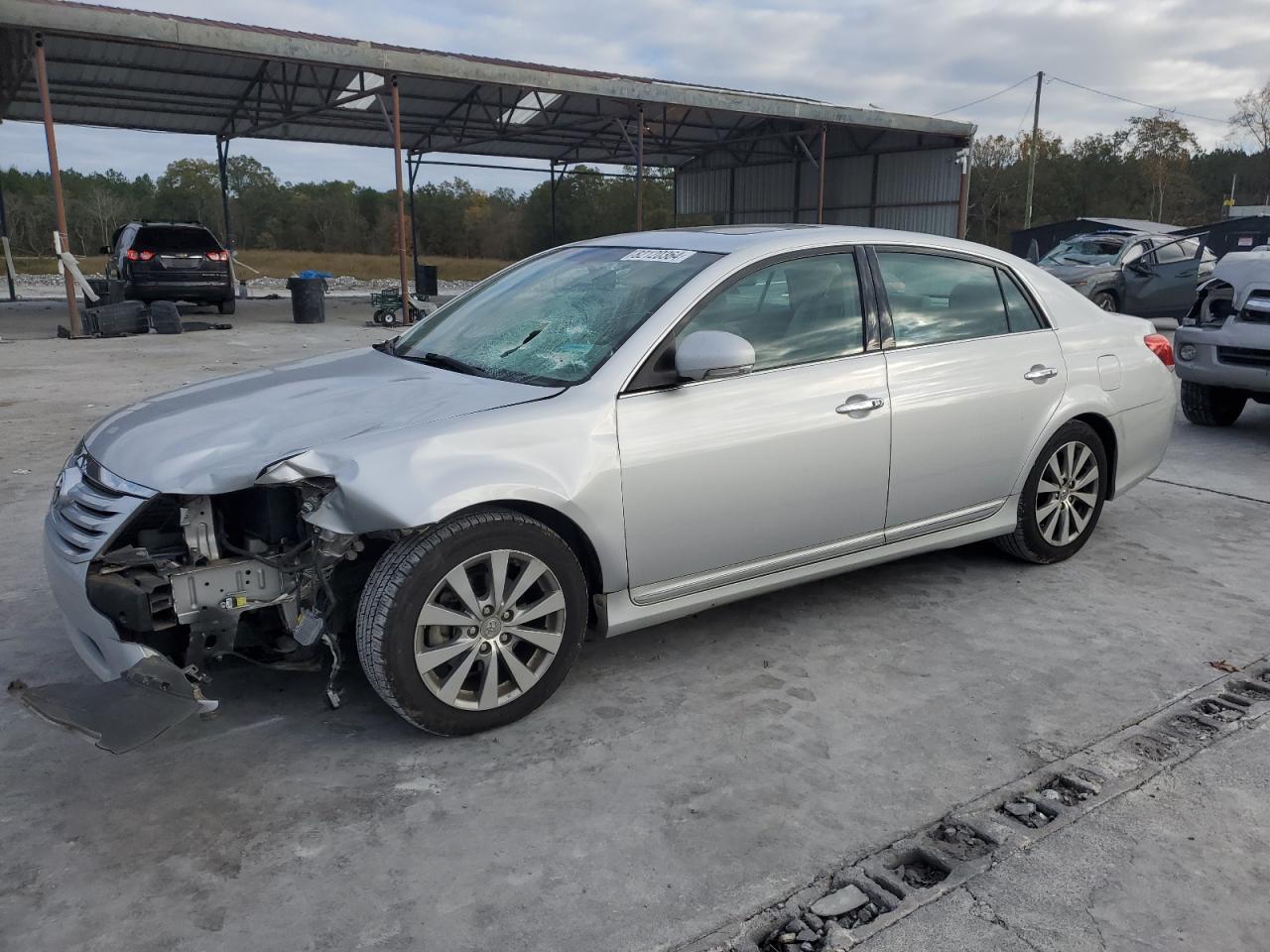 2011 Toyota Avalon - Image 1