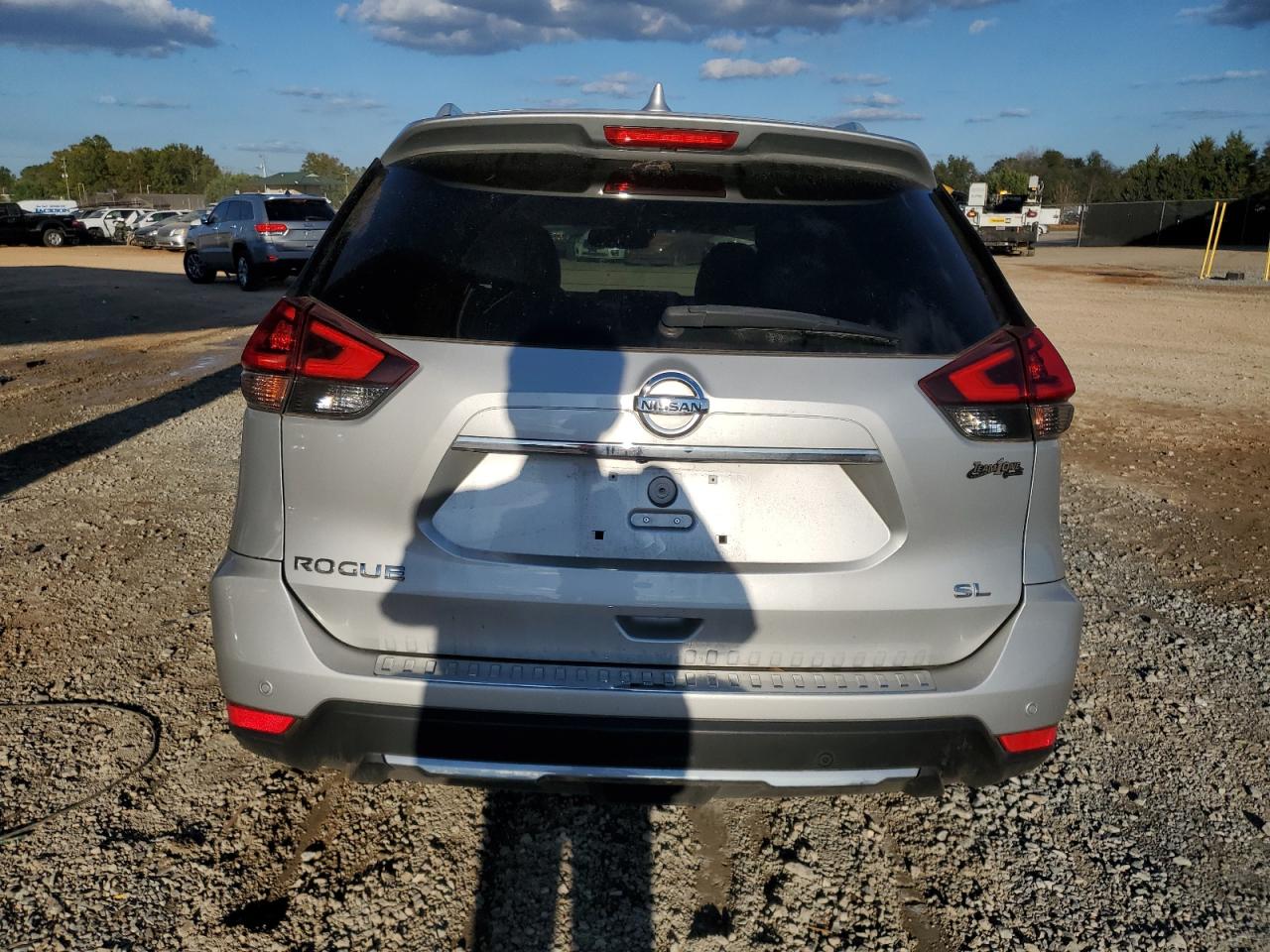 2019 Nissan Rogue - Image 6