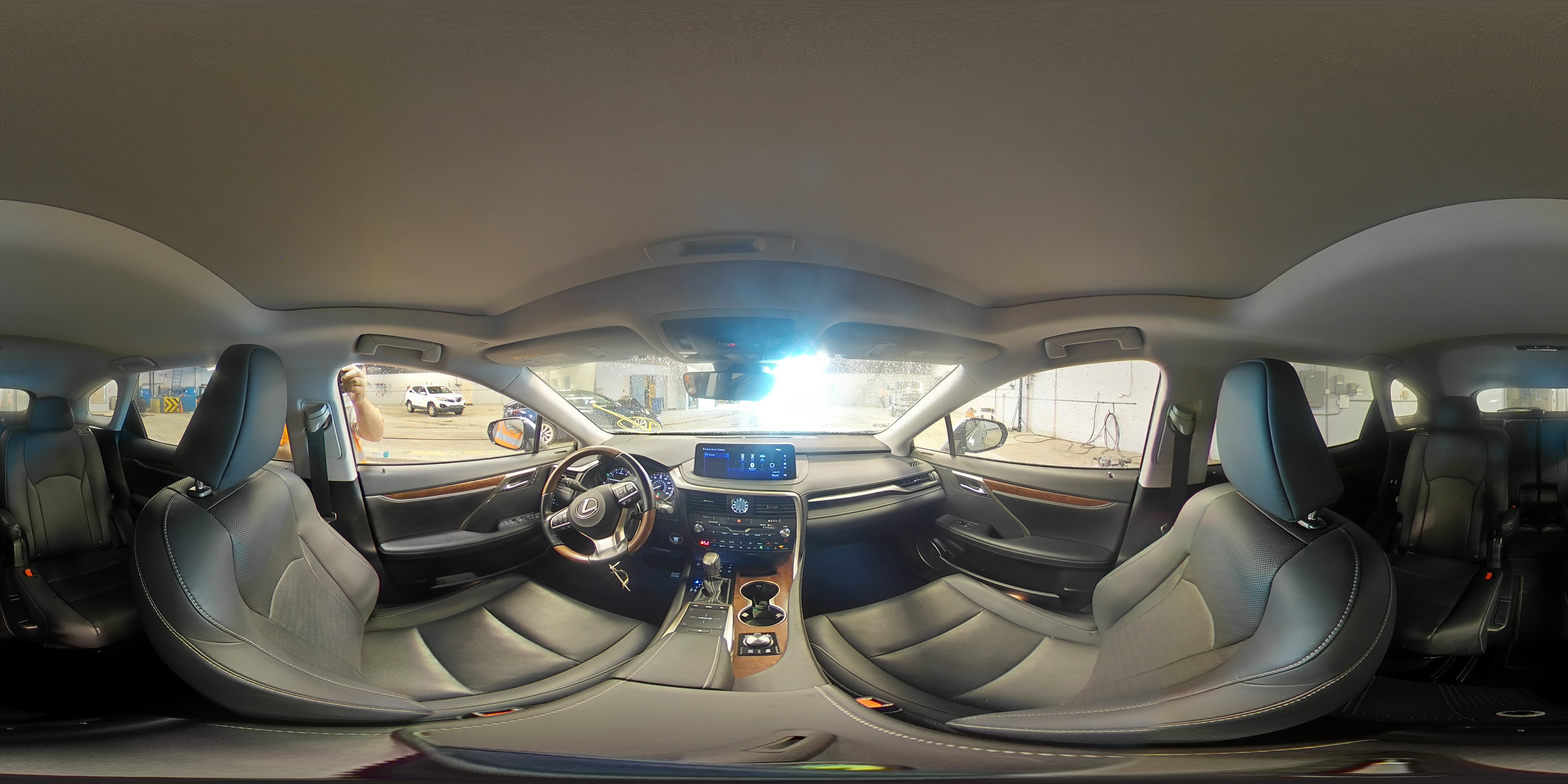 2022 Lexus RX - Image 14