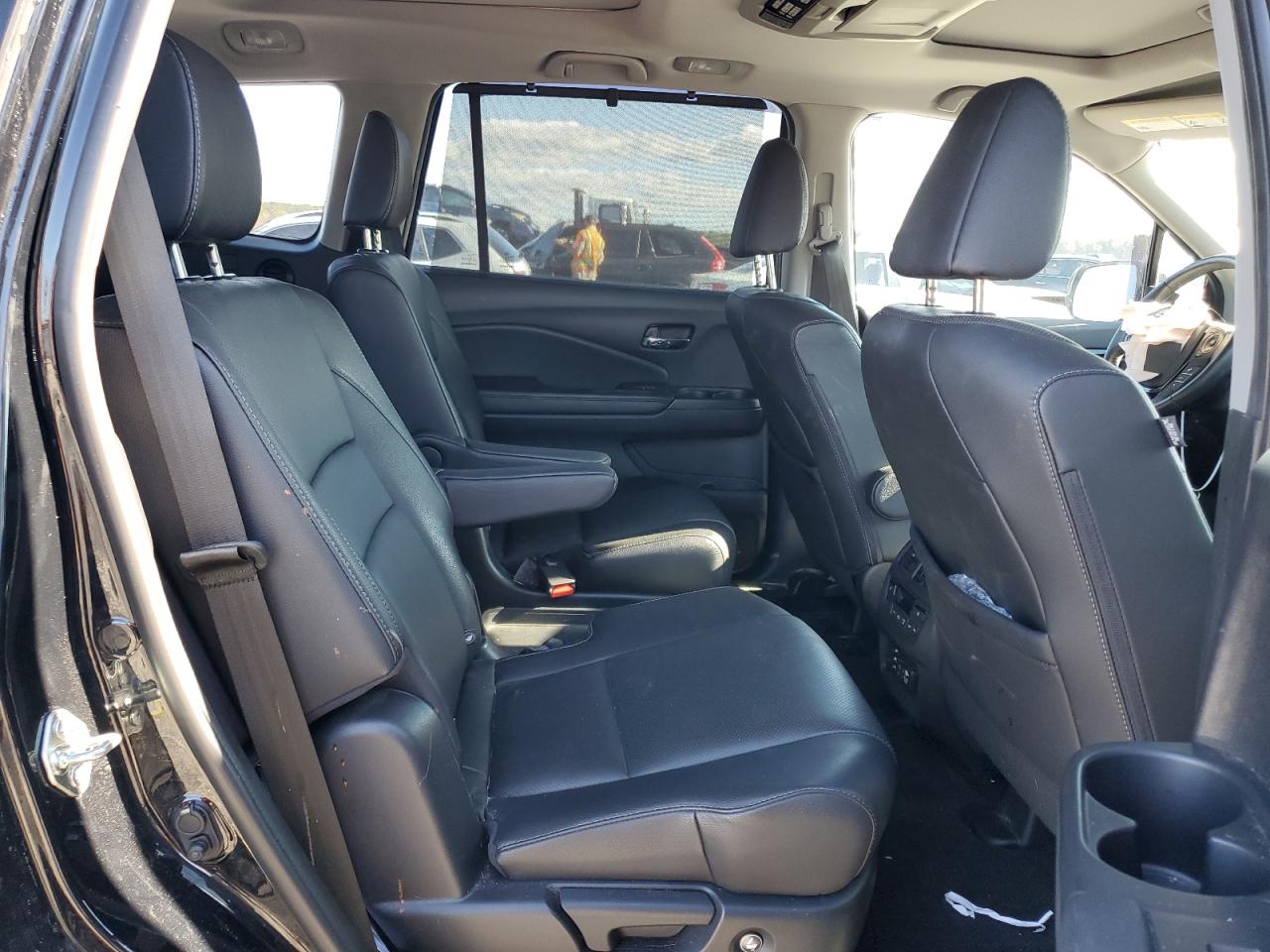 2017 Honda Pilot - Image 11