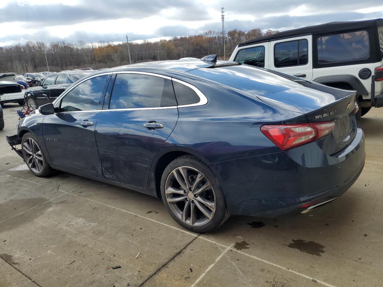 2020 Chevrolet Malibu - Image 2