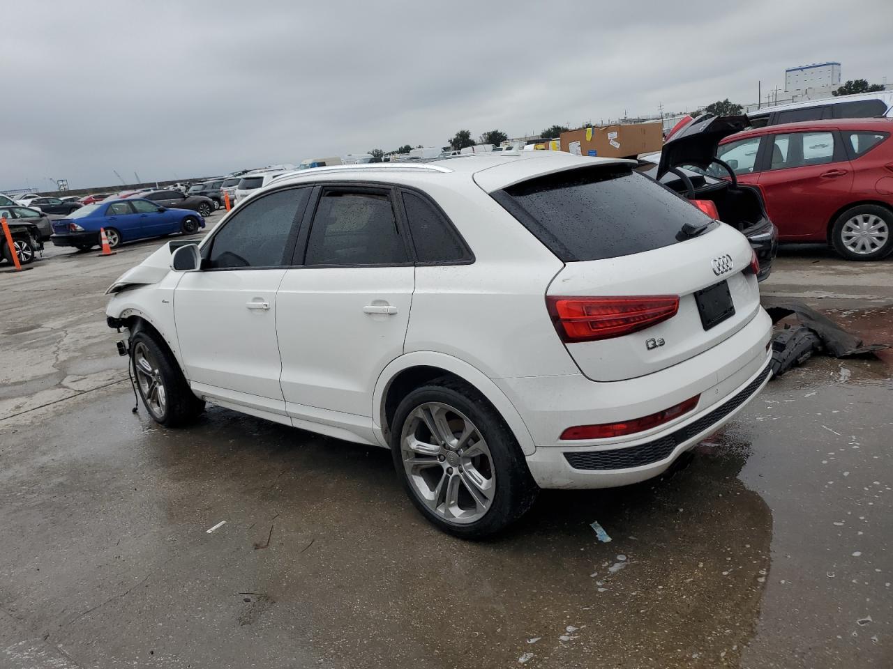 VIN WA1BCCFS7JR033854 2018 AUDI Q3 no.2