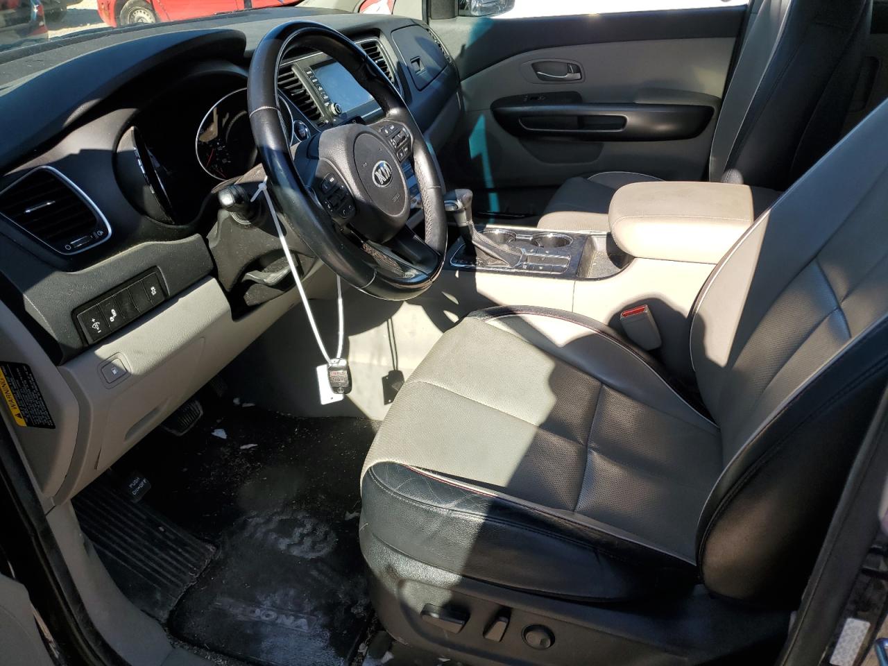 2021 Kia Sedona - Image 7