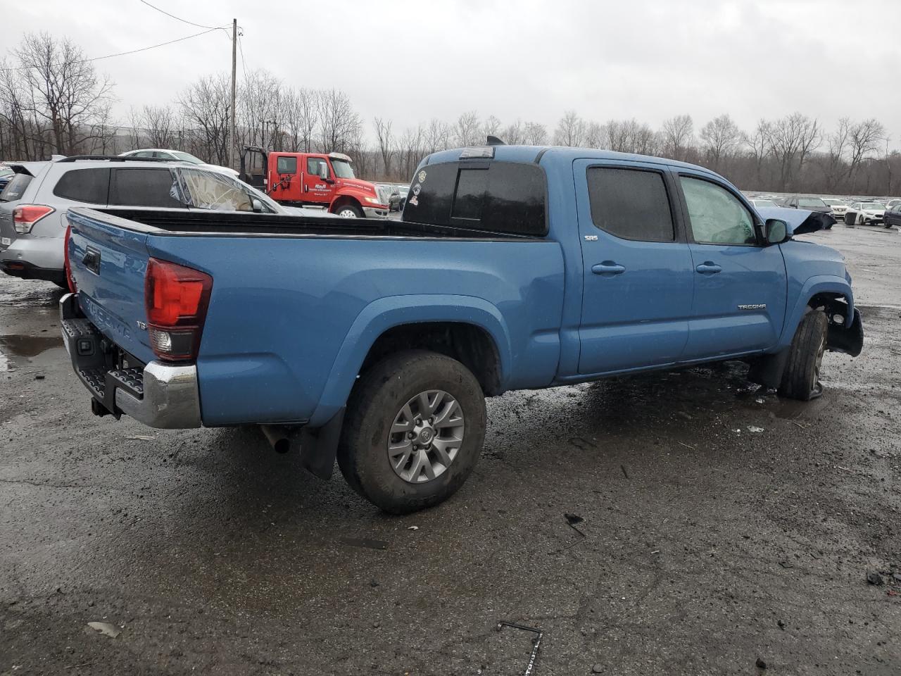 2019 Toyota Tacoma - Image 3