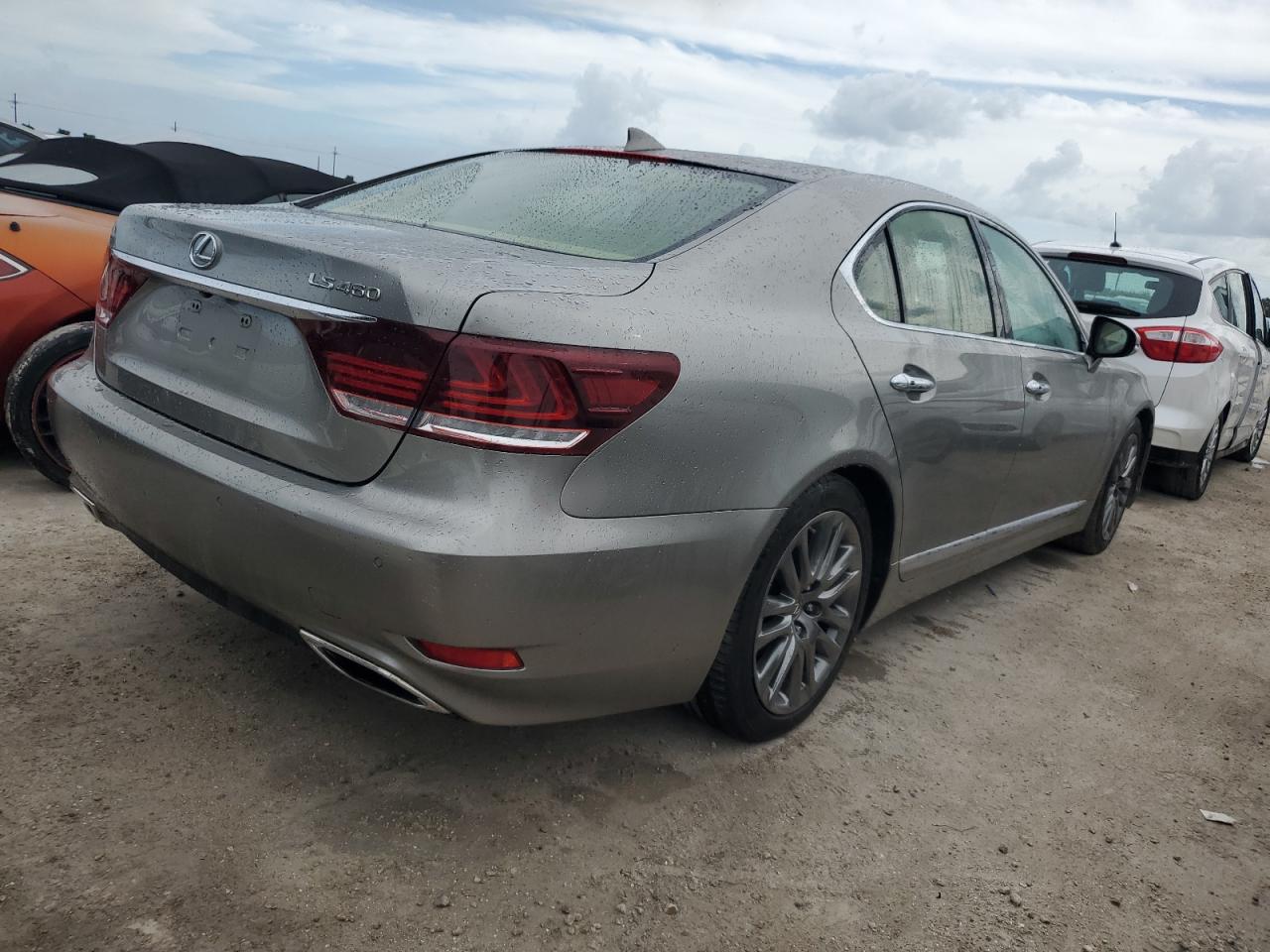 2017 Lexus LS - Image 3
