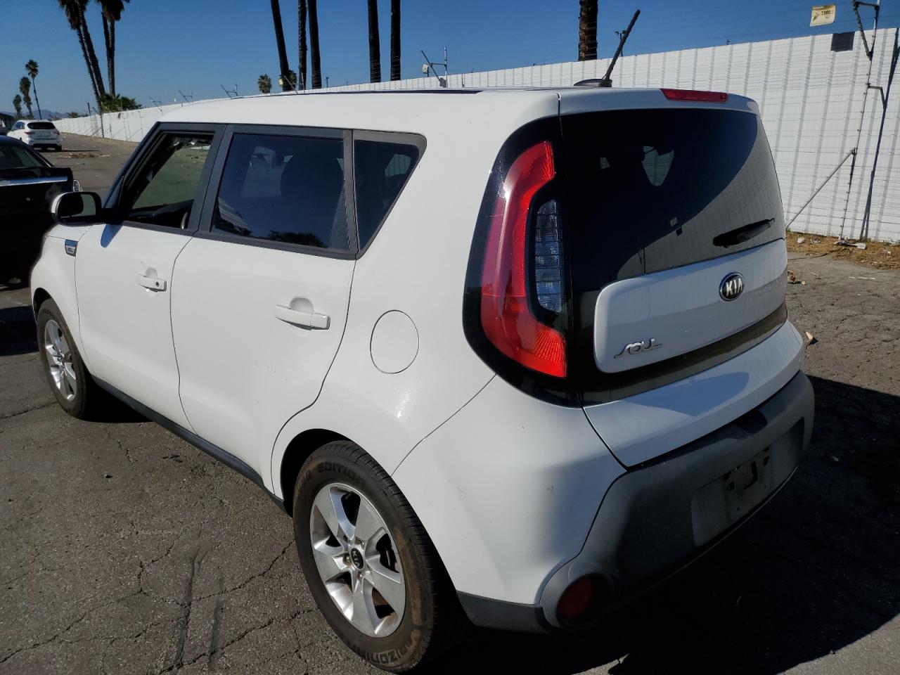 VIN KNDJN2A20G7357763 2016 KIA SOUL no.2