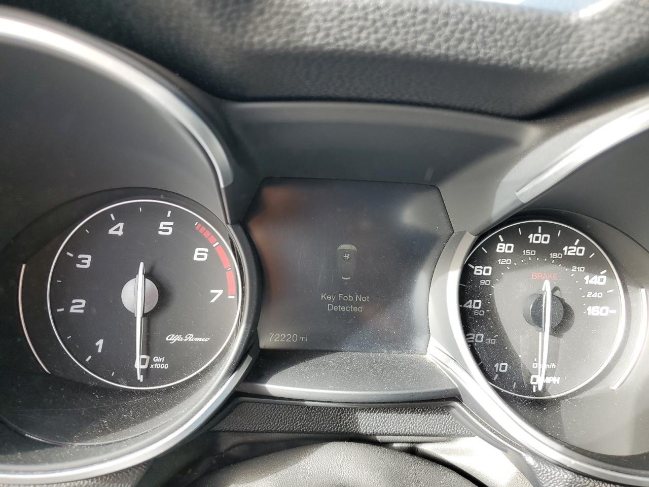 2019 Alfa Romeo Stelvio - Image 9