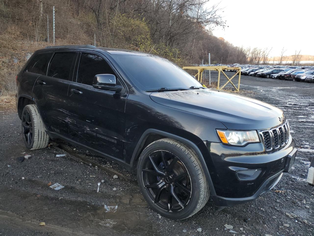 2018 Jeep Grand Cherokee - Image 4