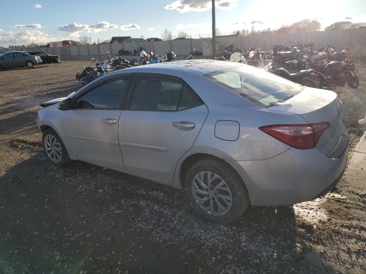 VIN 2T1BURHE8HC813329 2017 TOYOTA COROLLA no.2