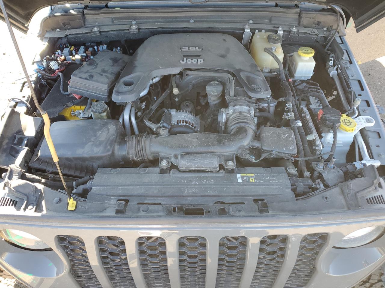 2020 Jeep Gladiator - Image 11
