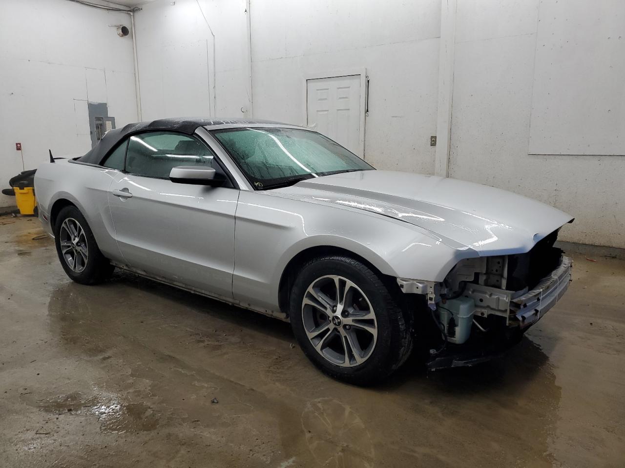 2014 Ford Mustang - Image 4