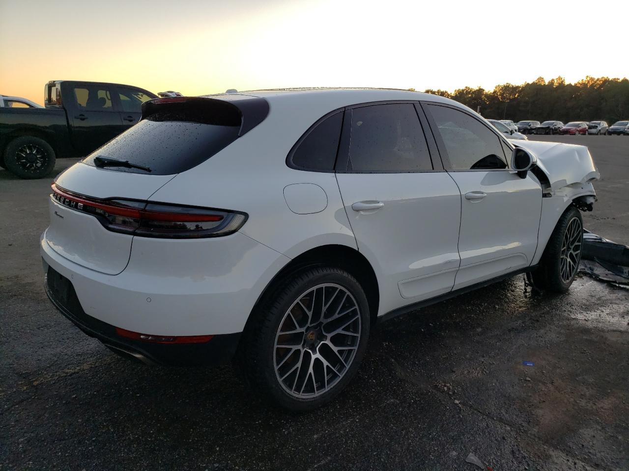 VIN WP1AA2A5XKLB01764 2019 PORSCHE MACAN no.3