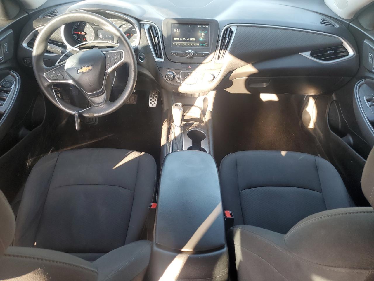 2016 Chevrolet Malibu - Image 8