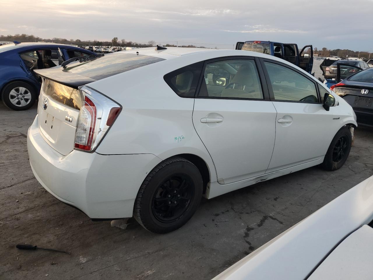 VIN JTDKN3DU4D5625860 2013 TOYOTA PRIUS no.3