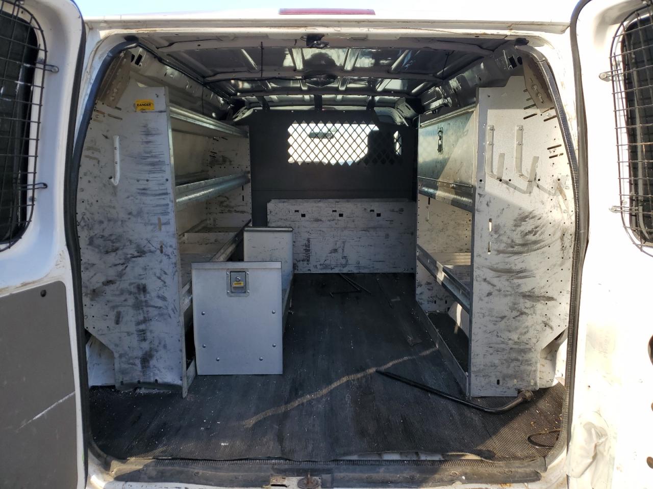 2014 Ford Econoline - Image 10