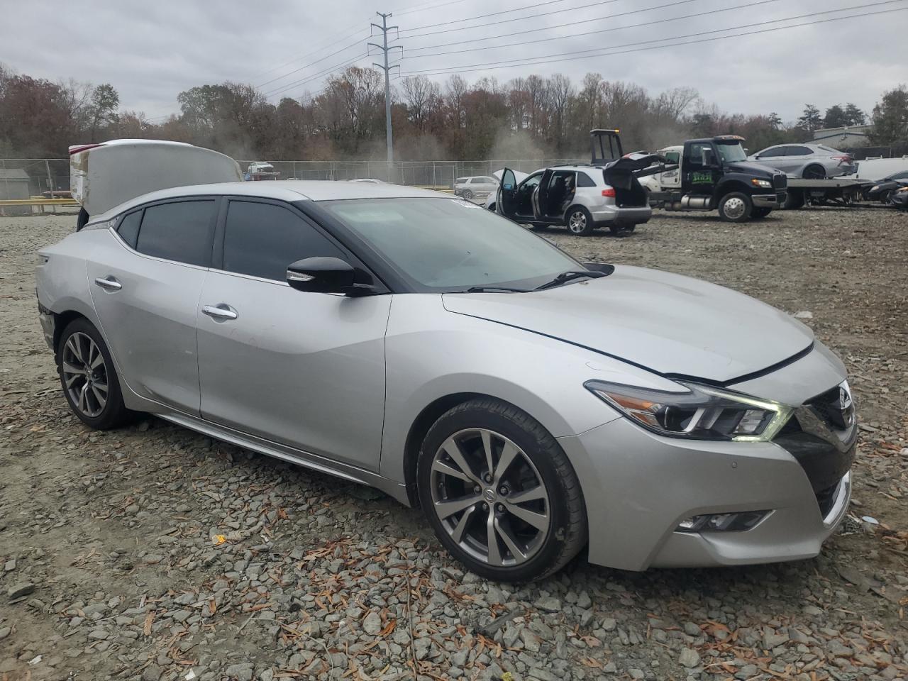 2017 Nissan Maxima - Image 4