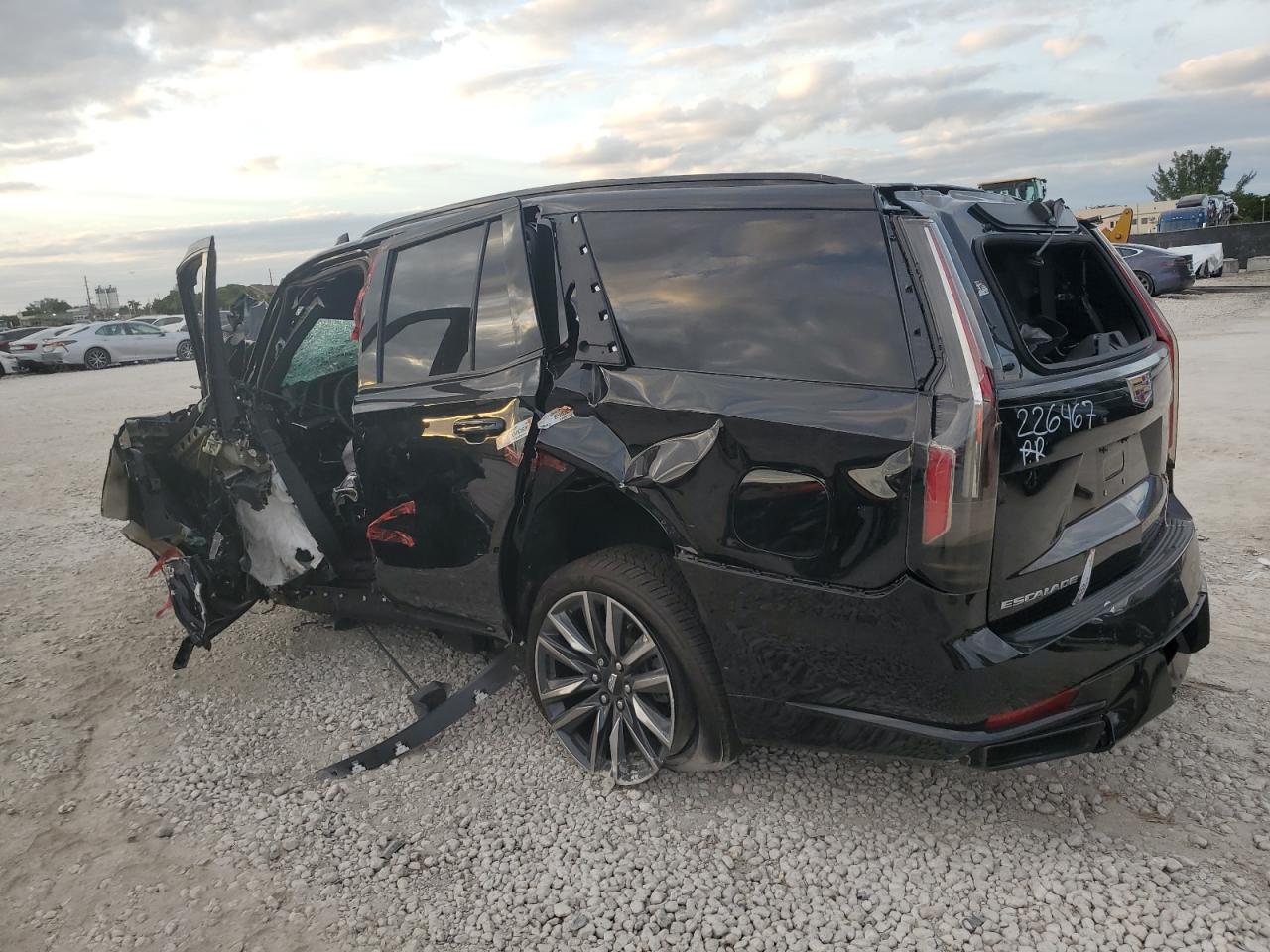 2021 Cadillac Escalade - Image 2