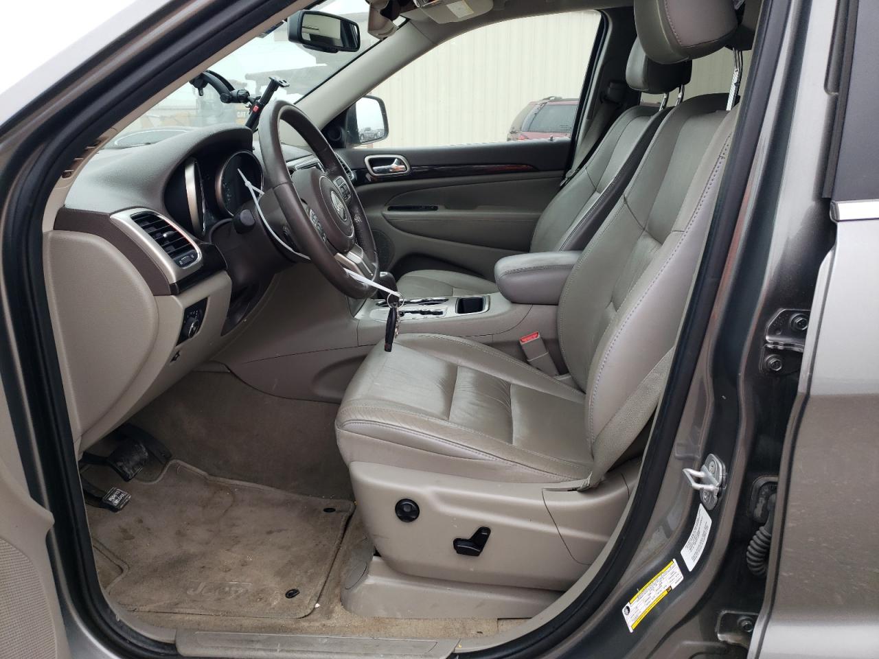 2013 Jeep Grand Cherokee - Image 7