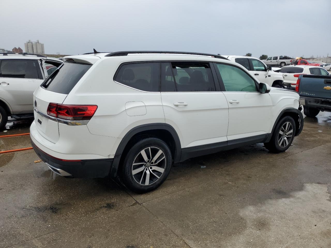 2021 Volkswagen Atlas - Image 3