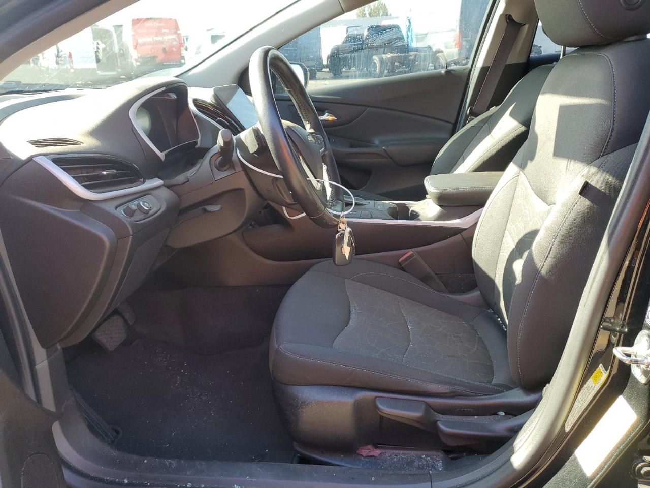 2017 Chevrolet Volt - Image 7