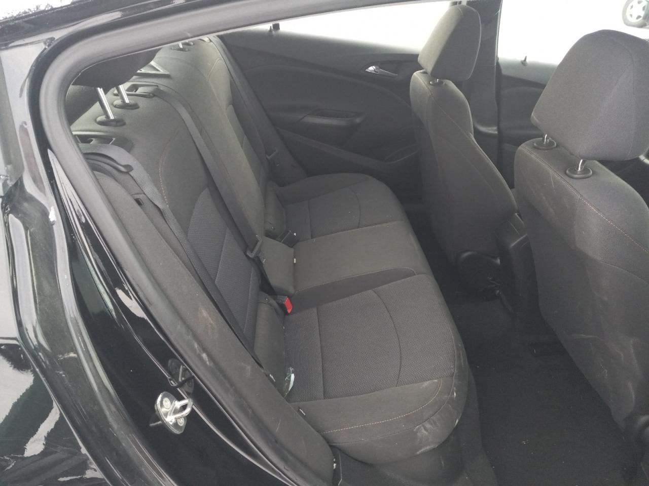 2019 Chevrolet Cruze - Image 10