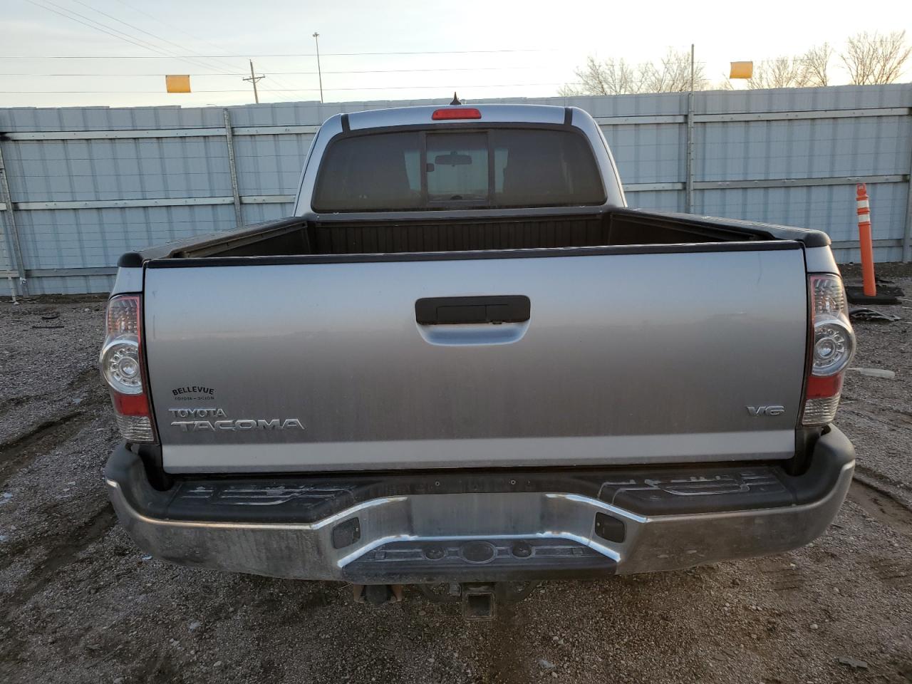 2015 Toyota Tacoma - Image 6