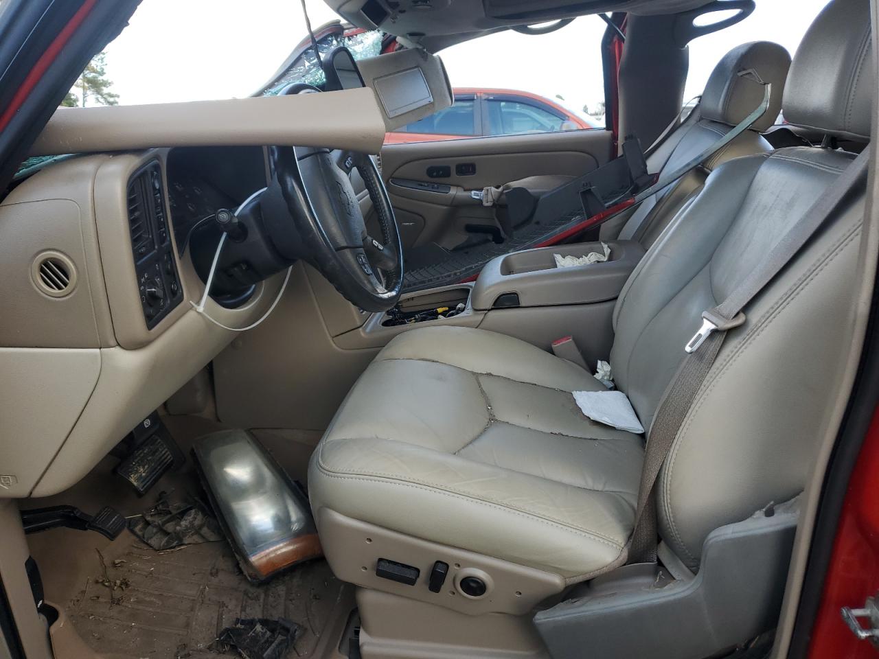 2005 Chevrolet Avalanche - Image 7