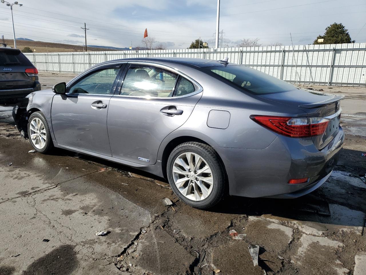 2013 Lexus ES - Image 2