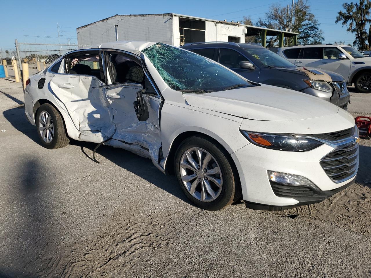 2021 Chevrolet Malibu - Image 4