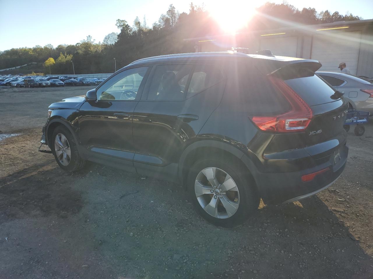 2019 Volvo XC40 - Image 2