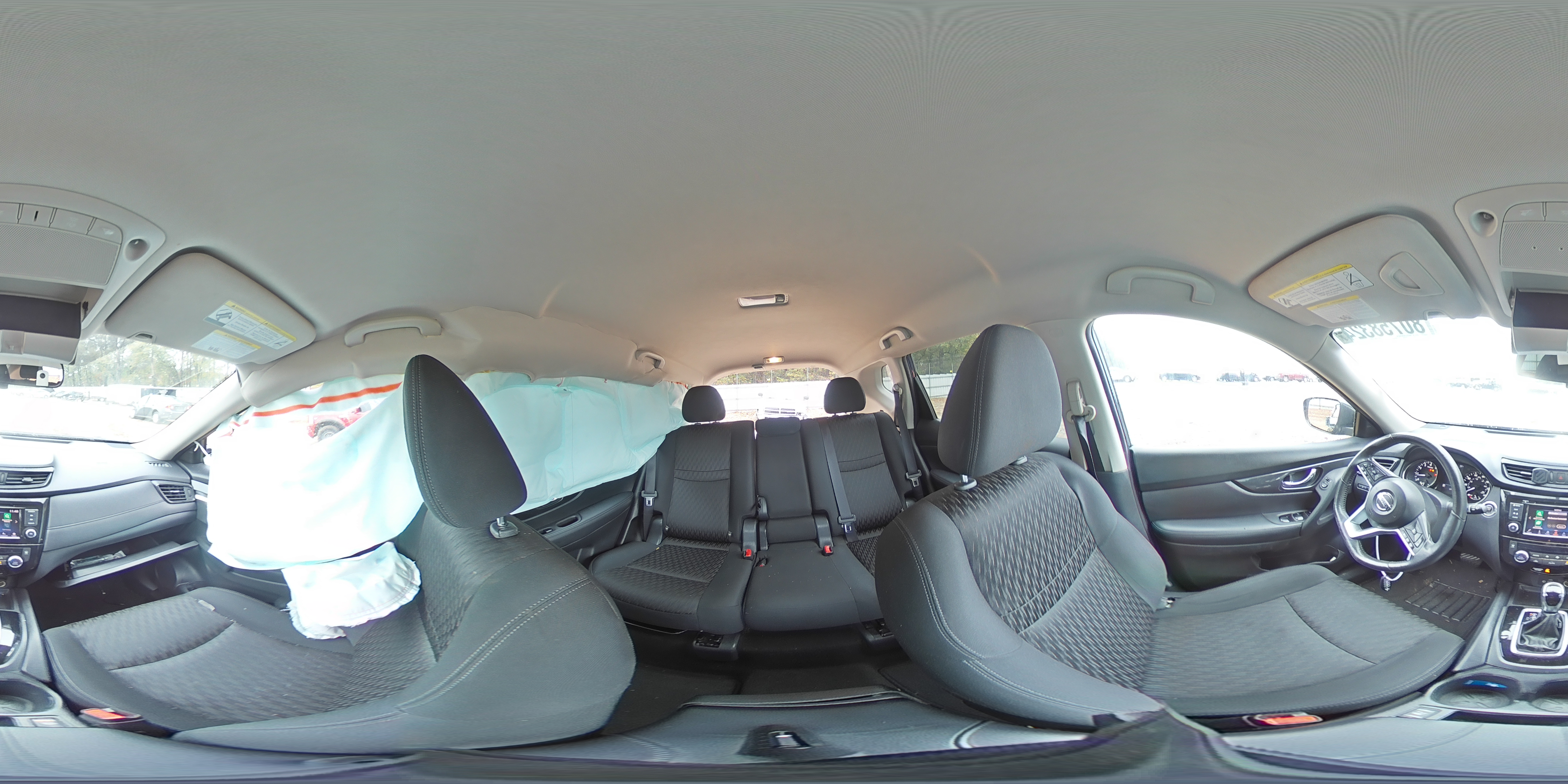 2018 Nissan Rogue - Image 13