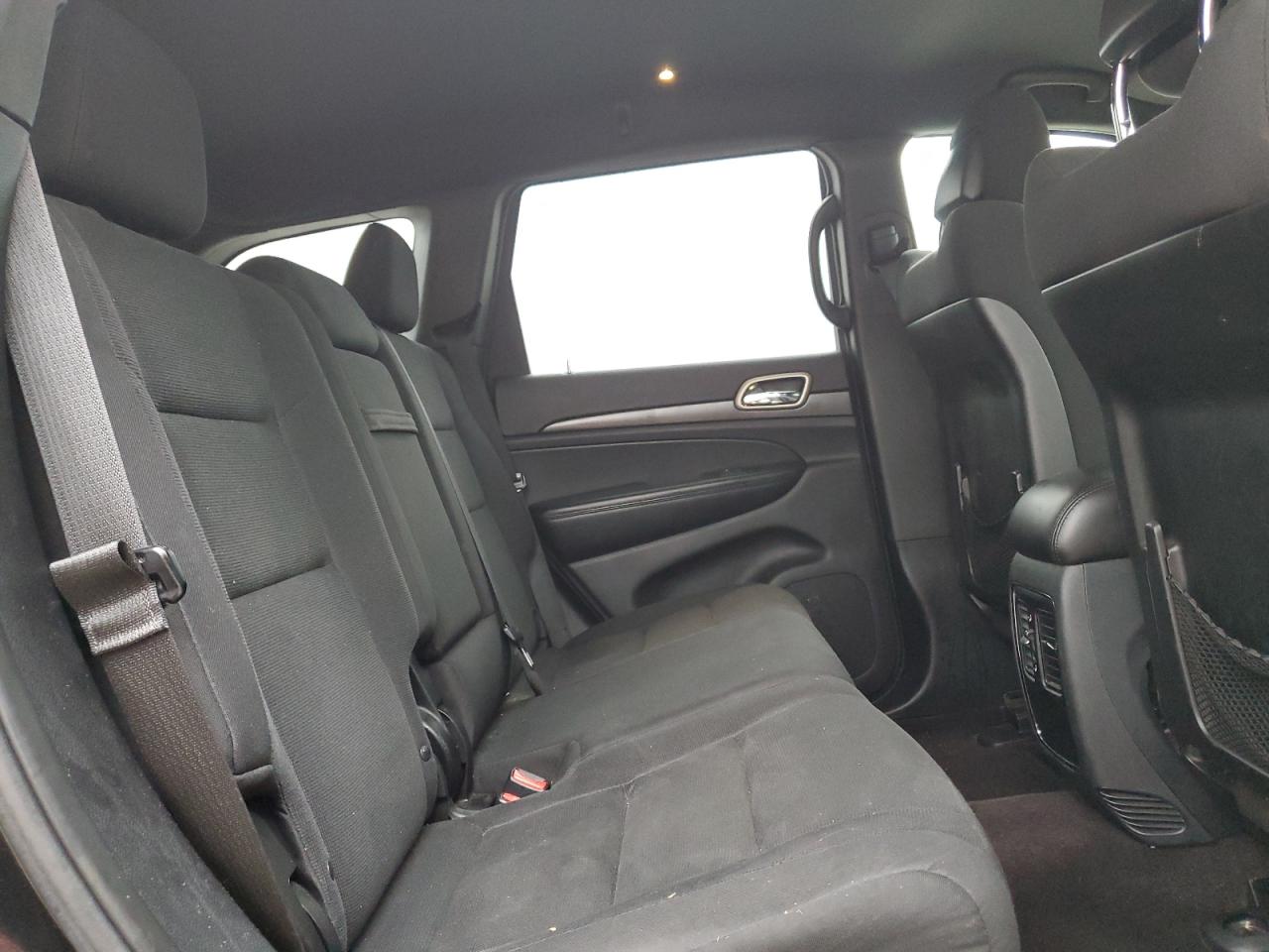 2017 Jeep Grand Cherokee - Image 11