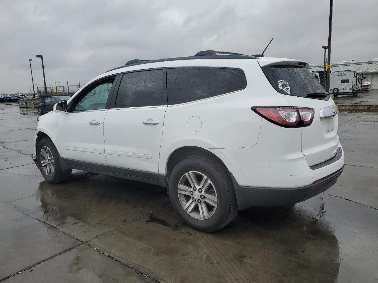 VIN 1GNKRGKD7GJ337493 2016 CHEVROLET TRAVERSE no.2