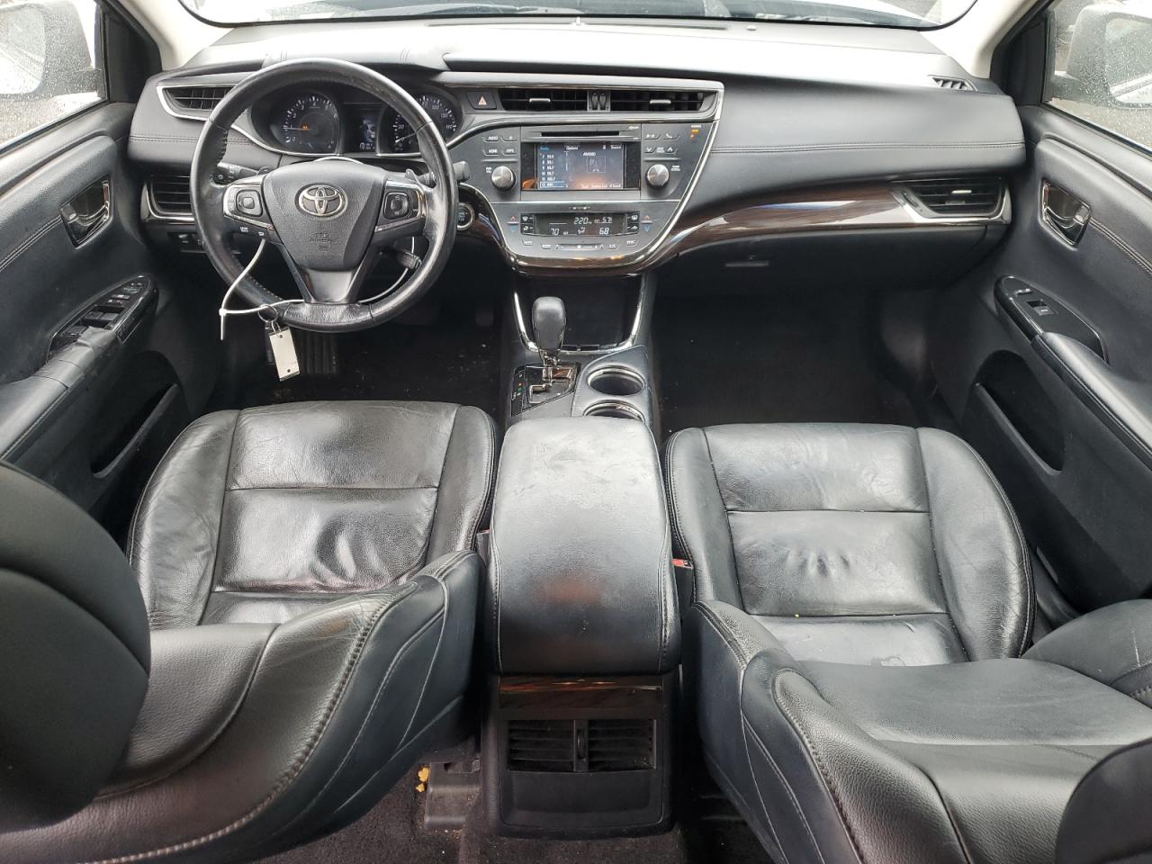 2015 Toyota Avalon - Image 8