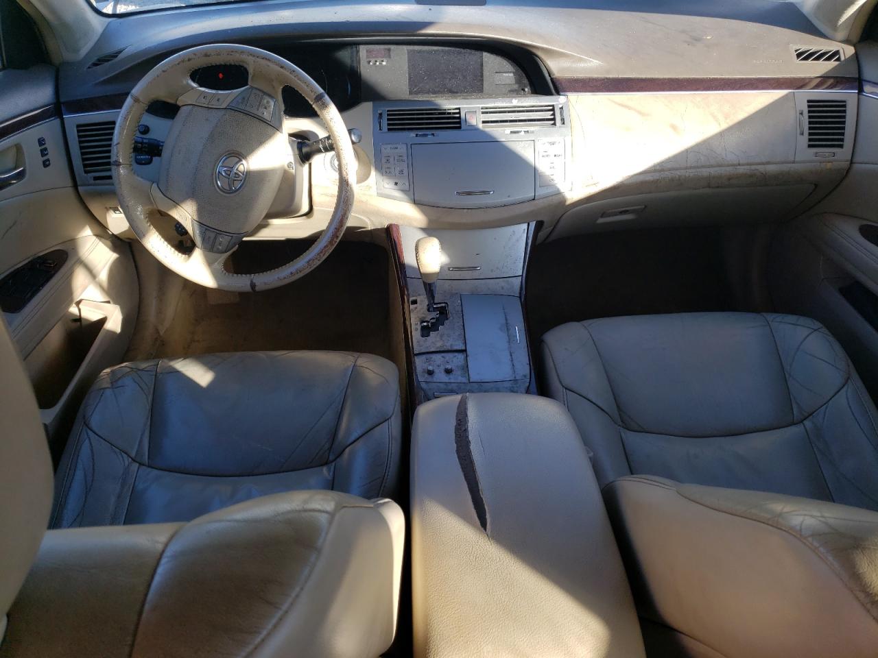2009 Toyota Avalon - Image 8