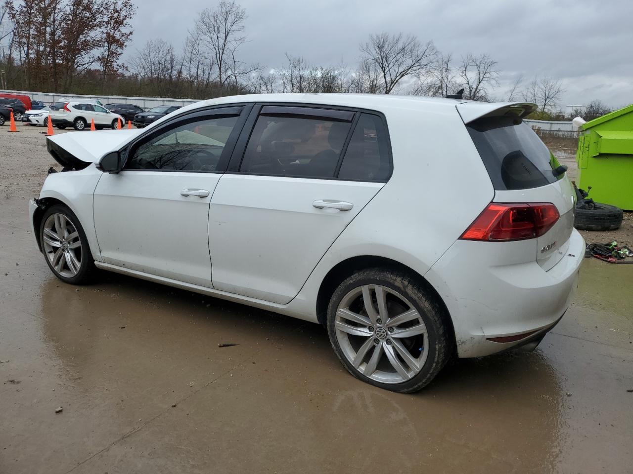 2016 Volkswagen Golf - Image 2