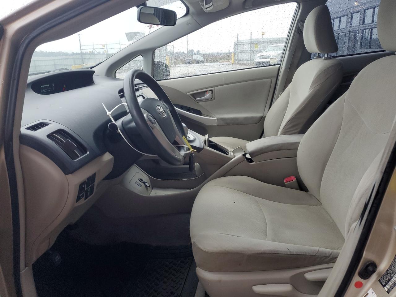 2010 Toyota Prius - Image 7