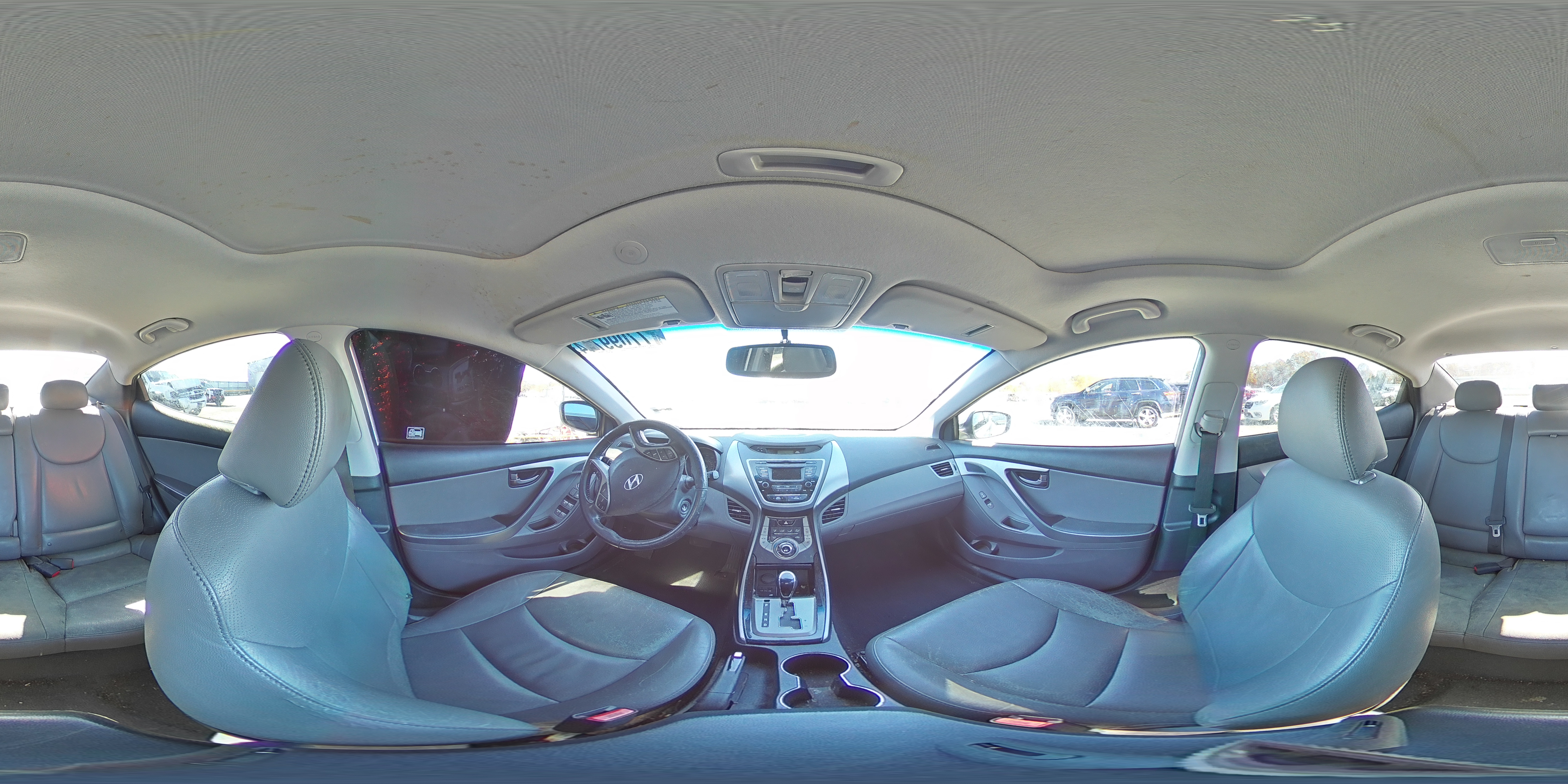 2013 Hyundai Elantra - Image 15