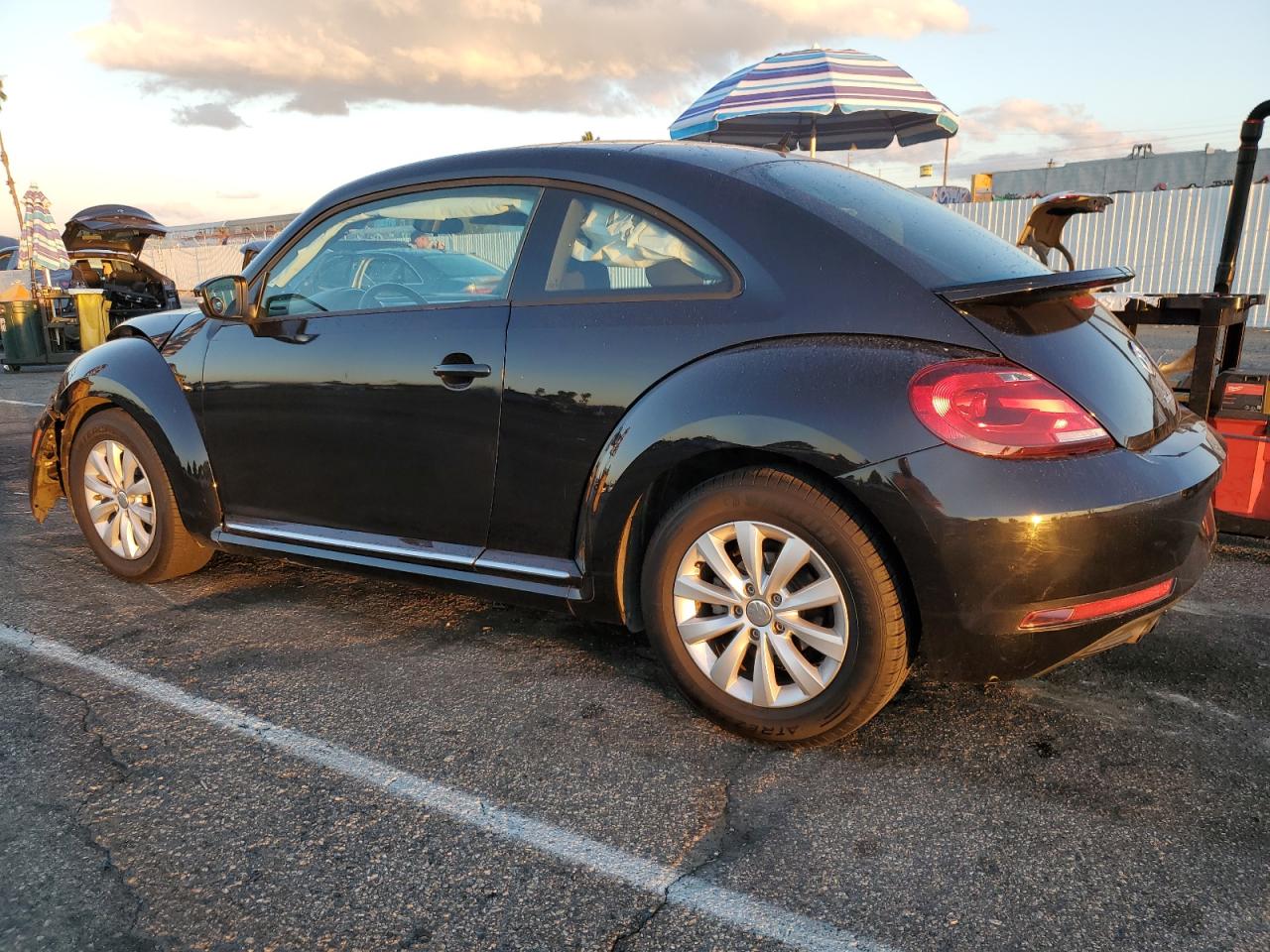 2019 Volkswagen Beetle - Image 2
