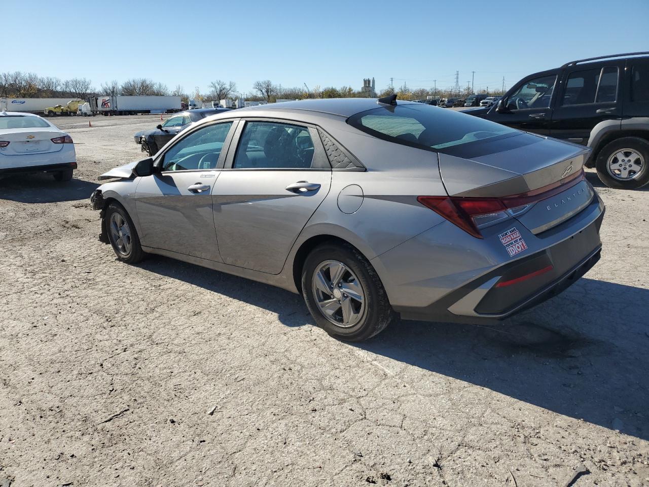 2024 Hyundai Elantra - Image 2