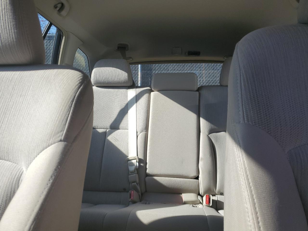 2014 Subaru Outback - Image 10