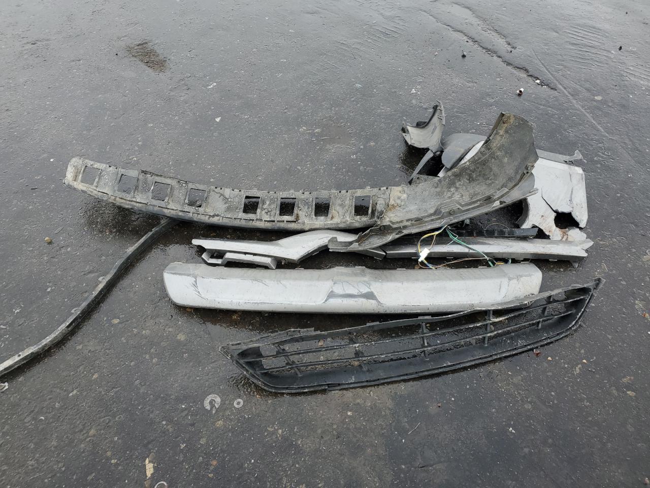 2017 Hyundai Santa Fe - Image 15