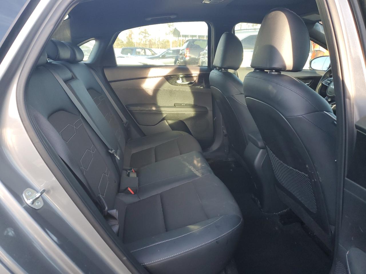 2024 Kia Forte - Image 11