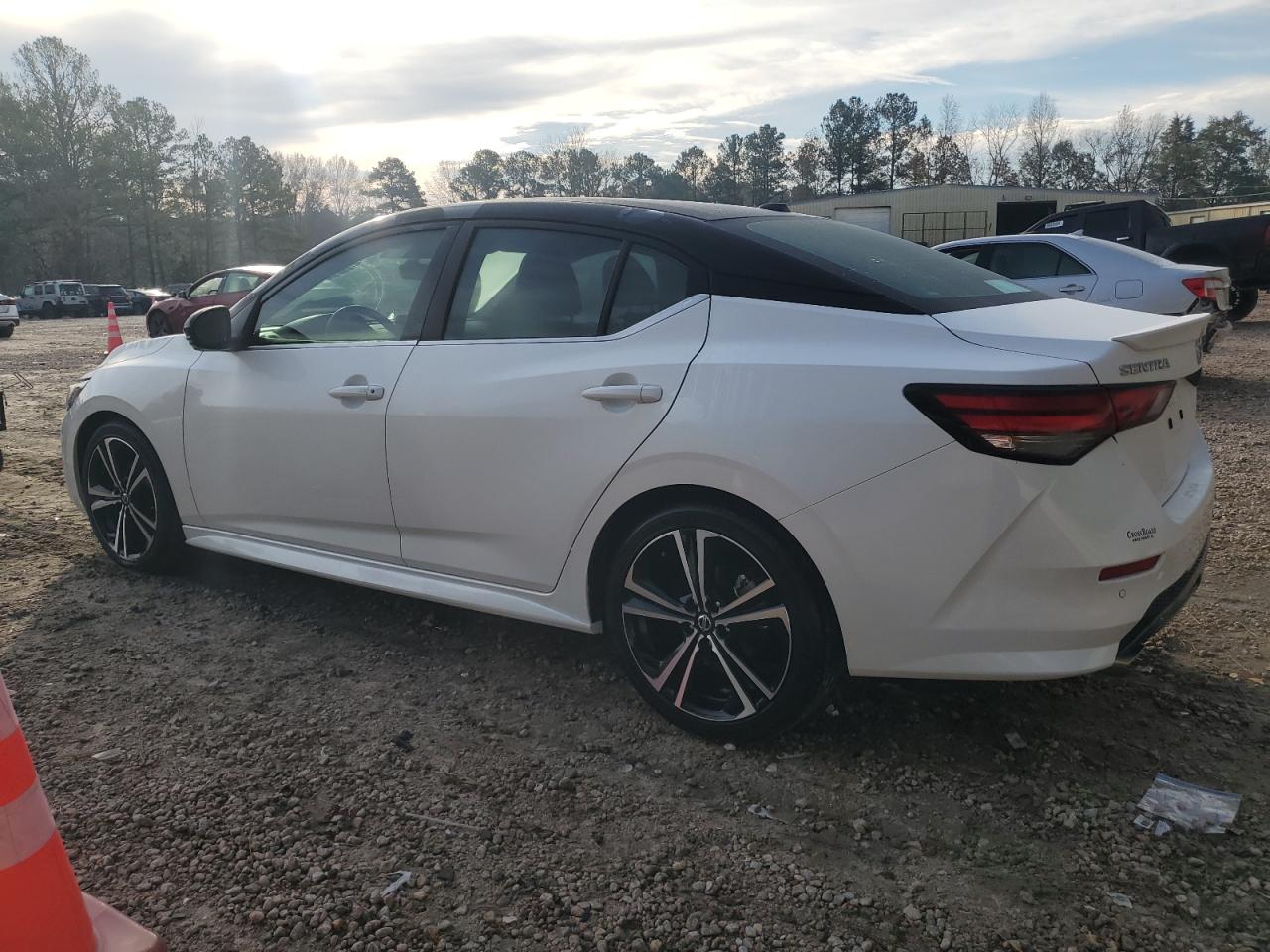 2022 Nissan Sentra - Image 2