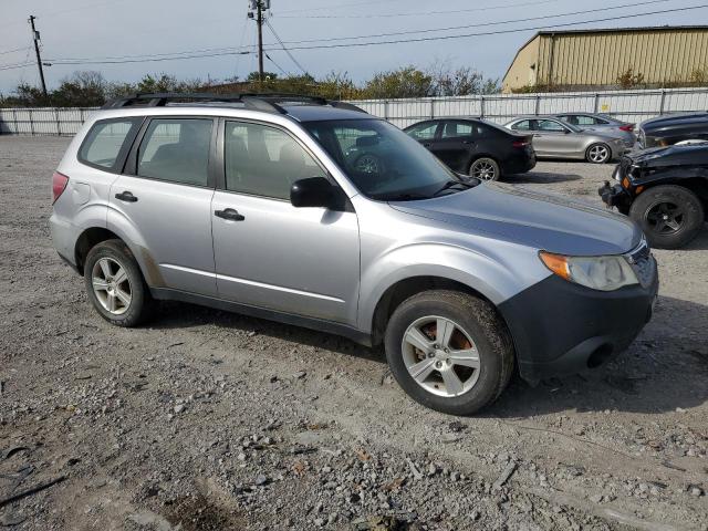  SUBARU FORESTER 2013 Серебристый